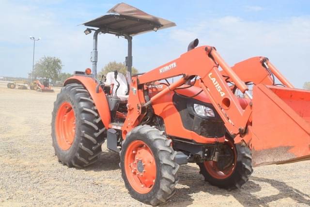 Image of Kubota M7060 equipment image 3