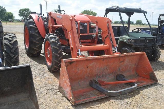 Image of Kubota M7060 equipment image 3