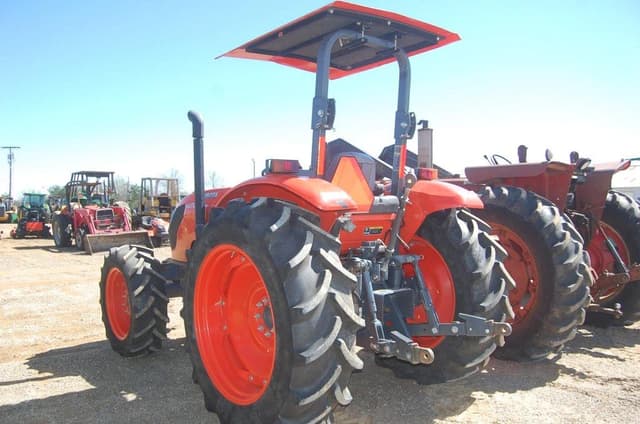 Image of Kubota M7060D equipment image 1