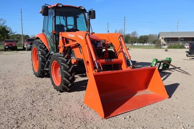 Image of Kubota M7060 equipment image 1