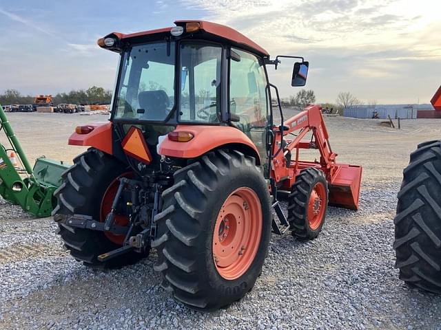 Image of Kubota M7060 equipment image 2