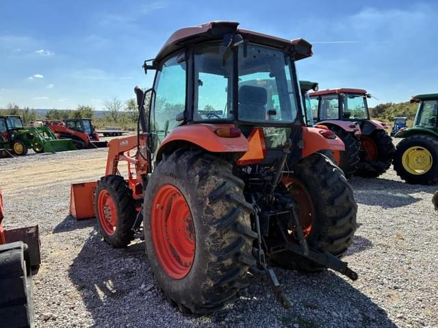 Image of Kubota M7060 equipment image 3
