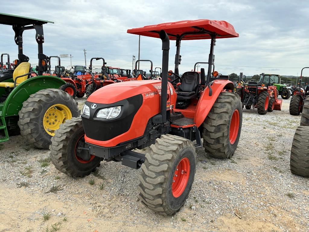 Image of Kubota M7060 Primary image