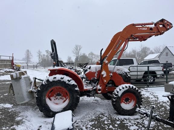 Image of Kubota M7060 equipment image 1