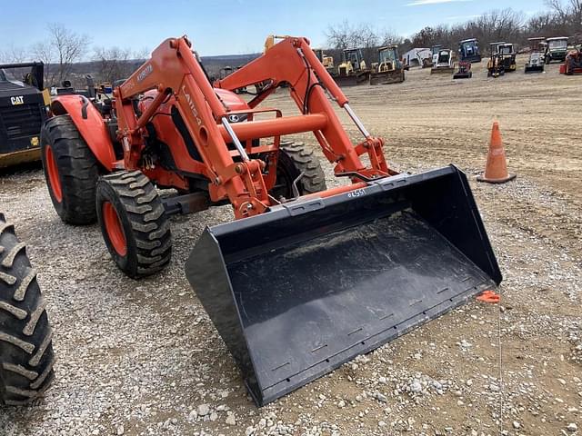 Image of Kubota M7060 equipment image 1