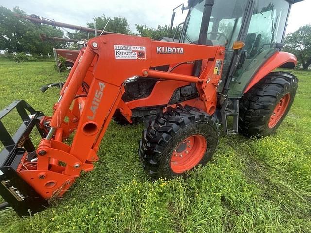 Image of Kubota M7060 equipment image 2