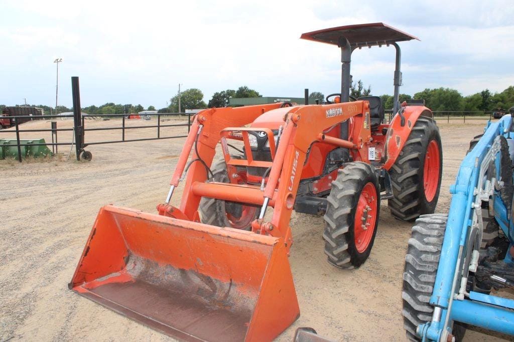 Kubota M7060 Equipment Image0