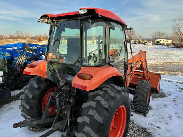 Image of Kubota M7060 equipment image 2