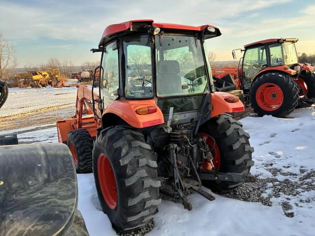 Image of Kubota M7060 equipment image 3