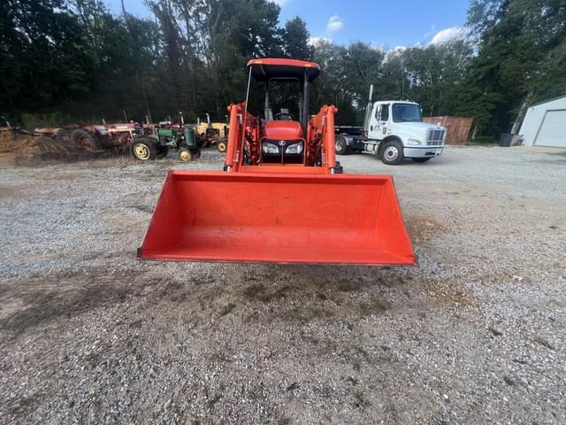 Image of Kubota M7060 equipment image 2