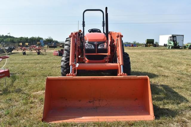 Image of Kubota M7060 equipment image 1