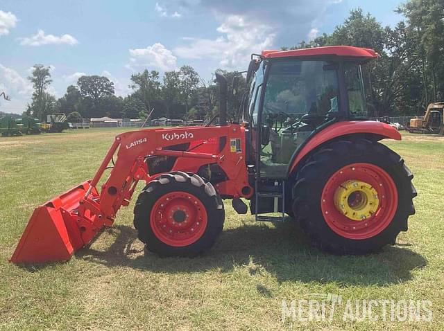 Image of Kubota M7060 equipment image 1