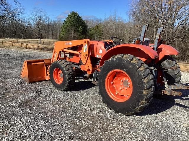 Image of Kubota M7060 equipment image 3