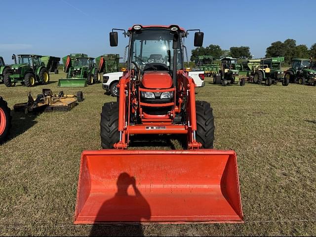 Image of Kubota M7060 equipment image 2