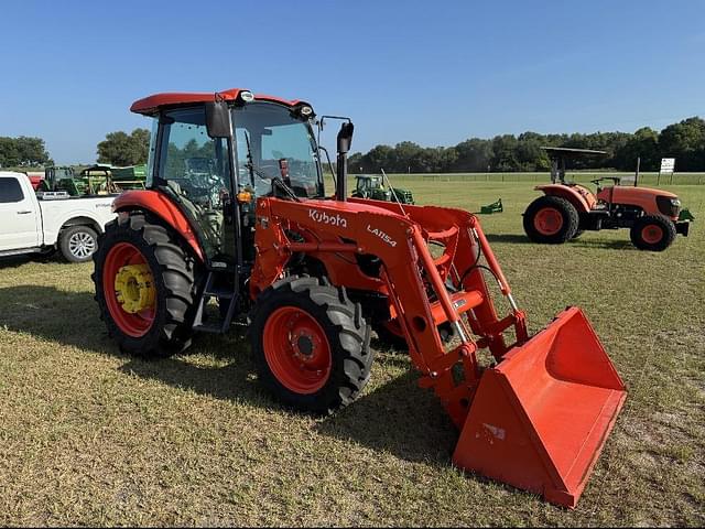 Image of Kubota M7060 equipment image 3