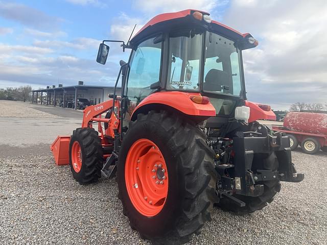 Image of Kubota M7060 equipment image 4