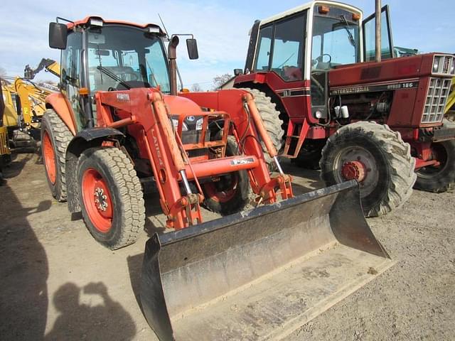 Image of Kubota M7060 equipment image 3