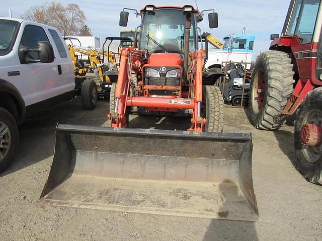 Image of Kubota M7060 equipment image 2