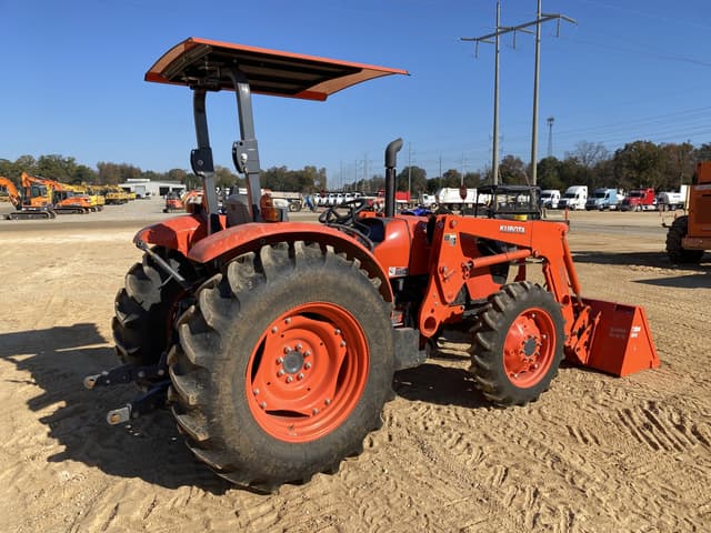Image of Kubota M7060D equipment image 2