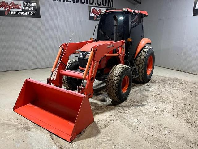 Image of Kubota M7060 equipment image 1