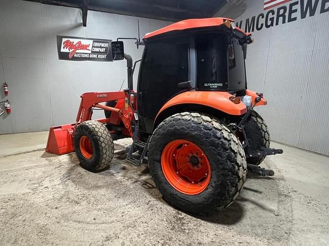 Image of Kubota M7060 equipment image 2