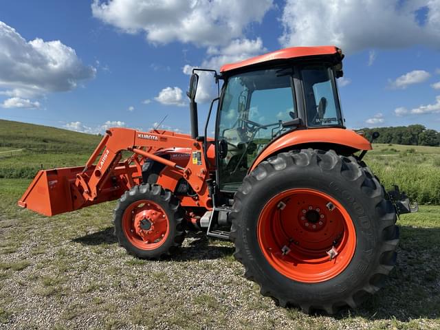 Image of Kubota M7060 equipment image 3