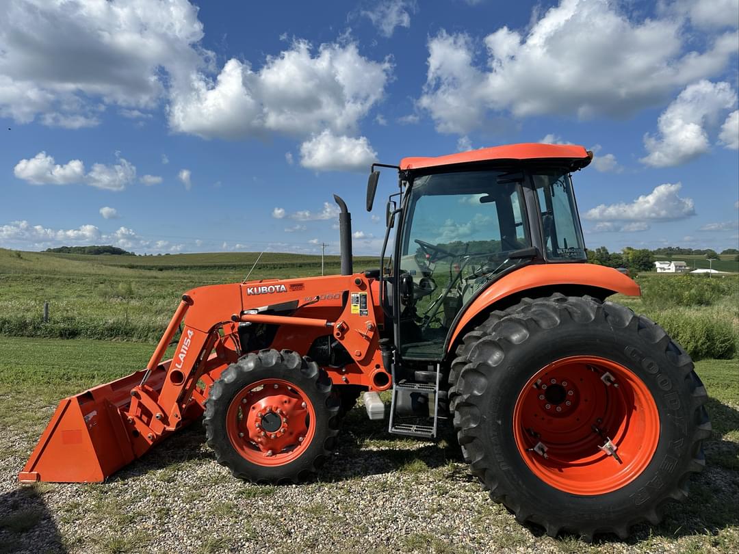 Image of Kubota M7060 Primary image