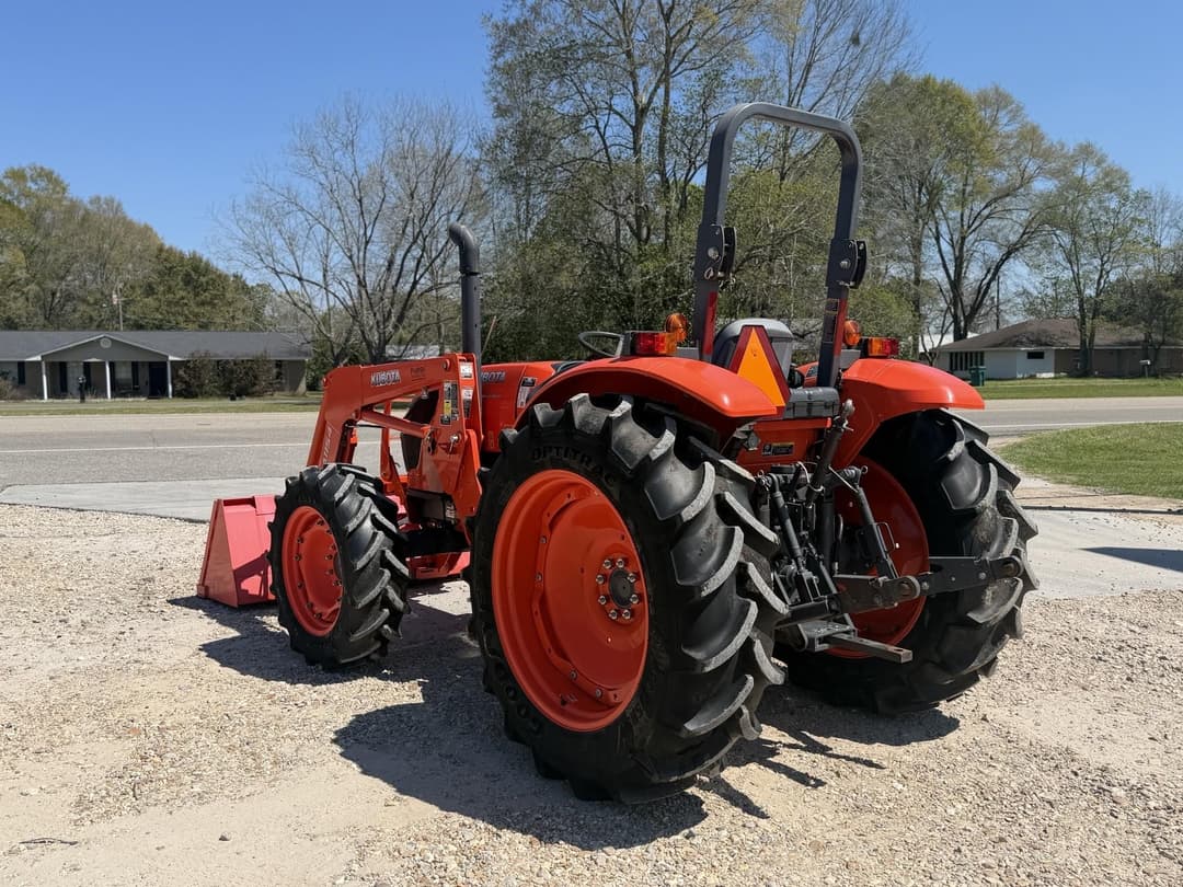 Image of Kubota M7060HD Image 1