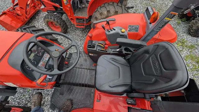 Image of Kubota M7060HD equipment image 1