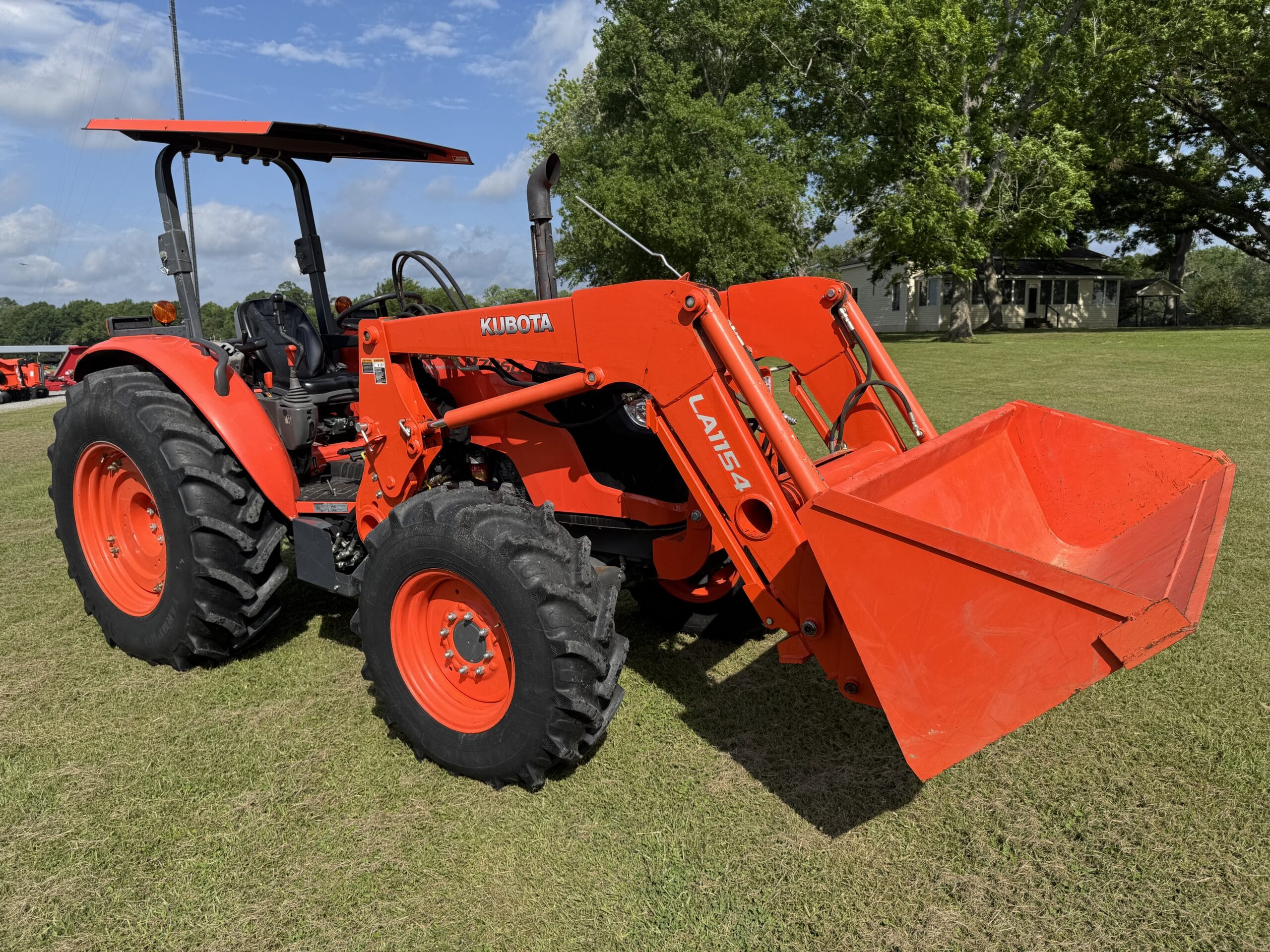 Main image Kubota M7060HD