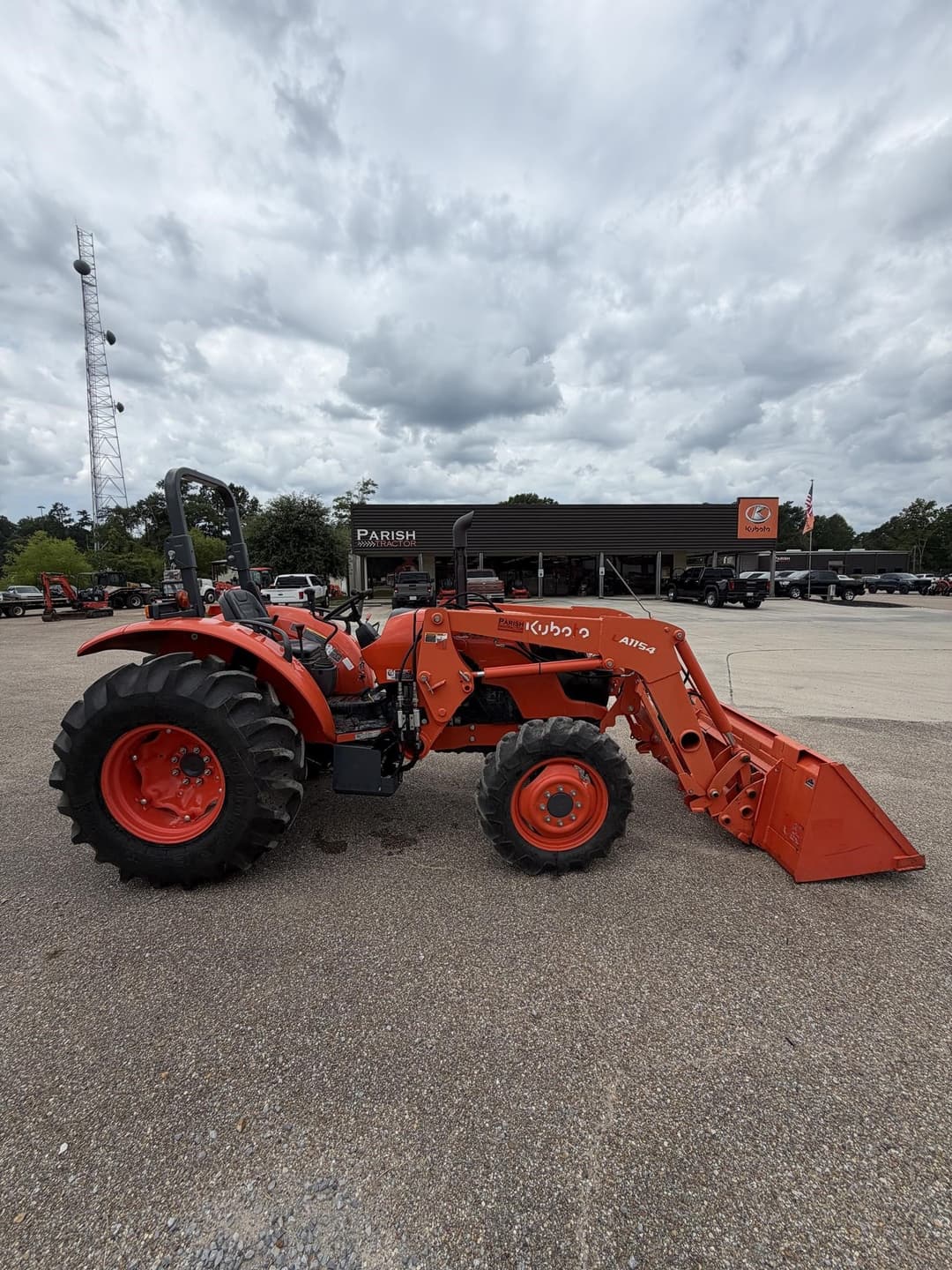 Image of Kubota M7060HD12 Image 1