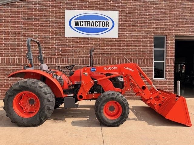 2017 Kubota M7060HD12 Equipment Image0