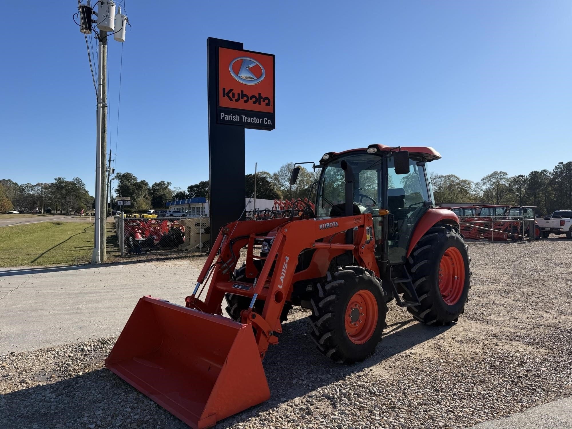 2020 Kubota M7060HDC Equipment Image0