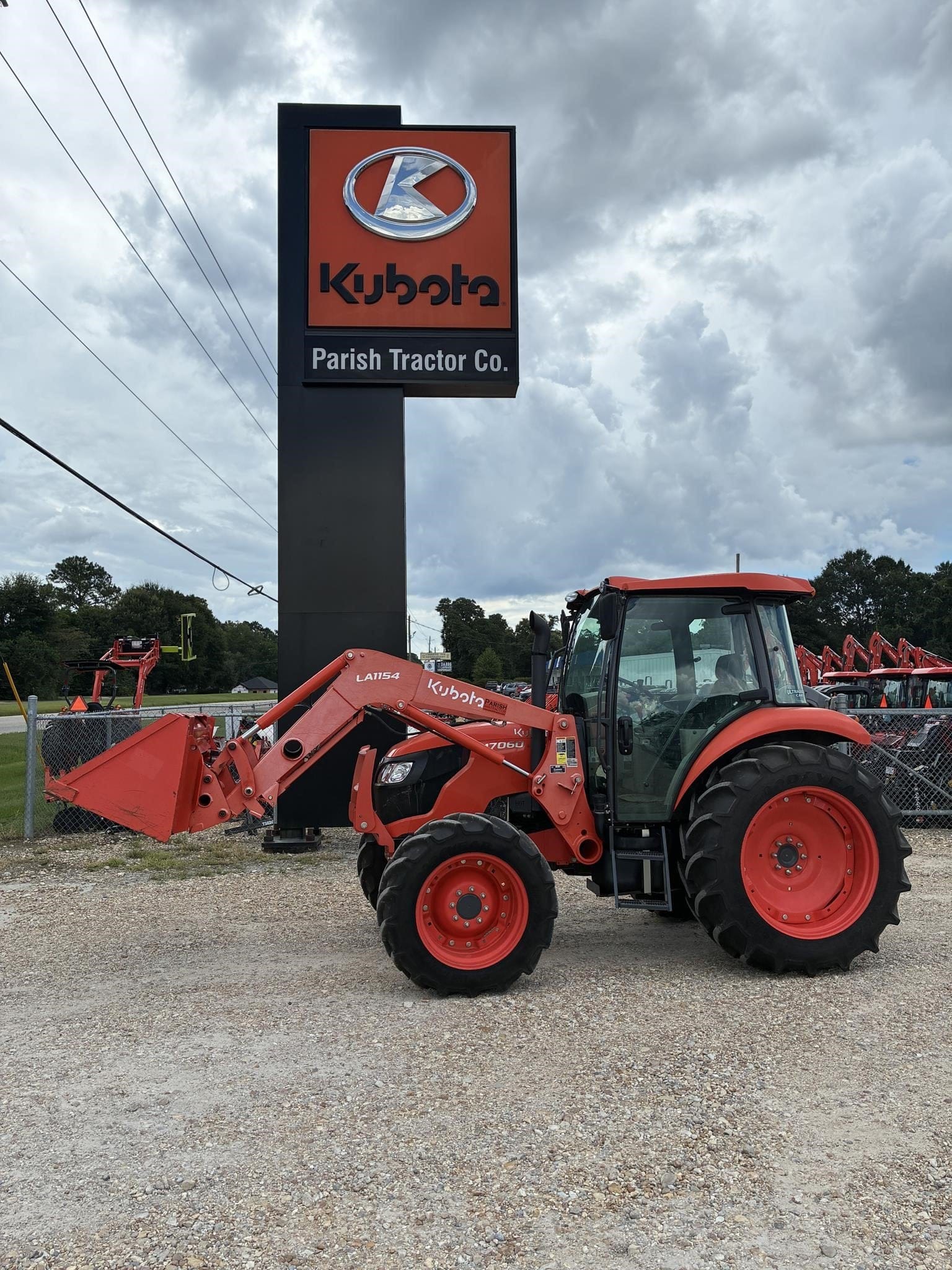 2021 Kubota M7060HDC Equipment Image0