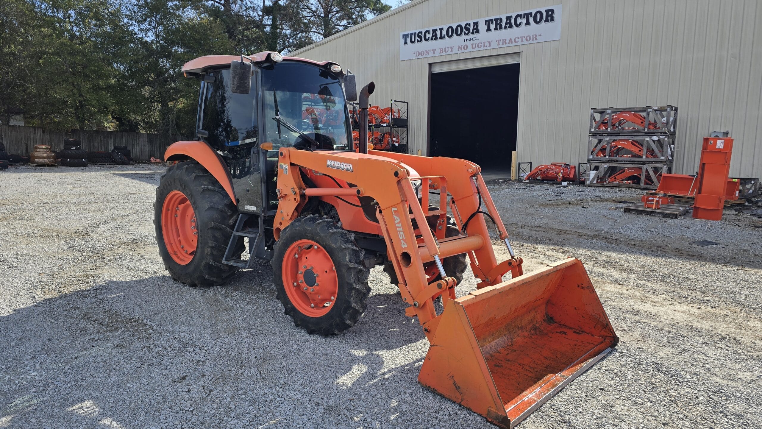 2016 Kubota M7060HDC Equipment Image0