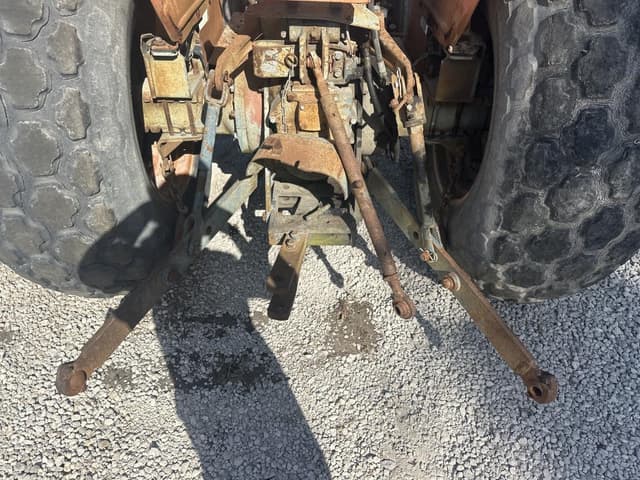 Image of Kubota M7500 equipment image 2