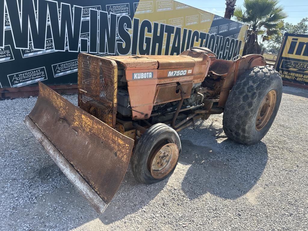 Kubota M7500 Equipment Image0