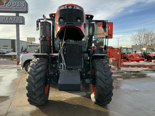 Image of Kubota M8-201 equipment image 4