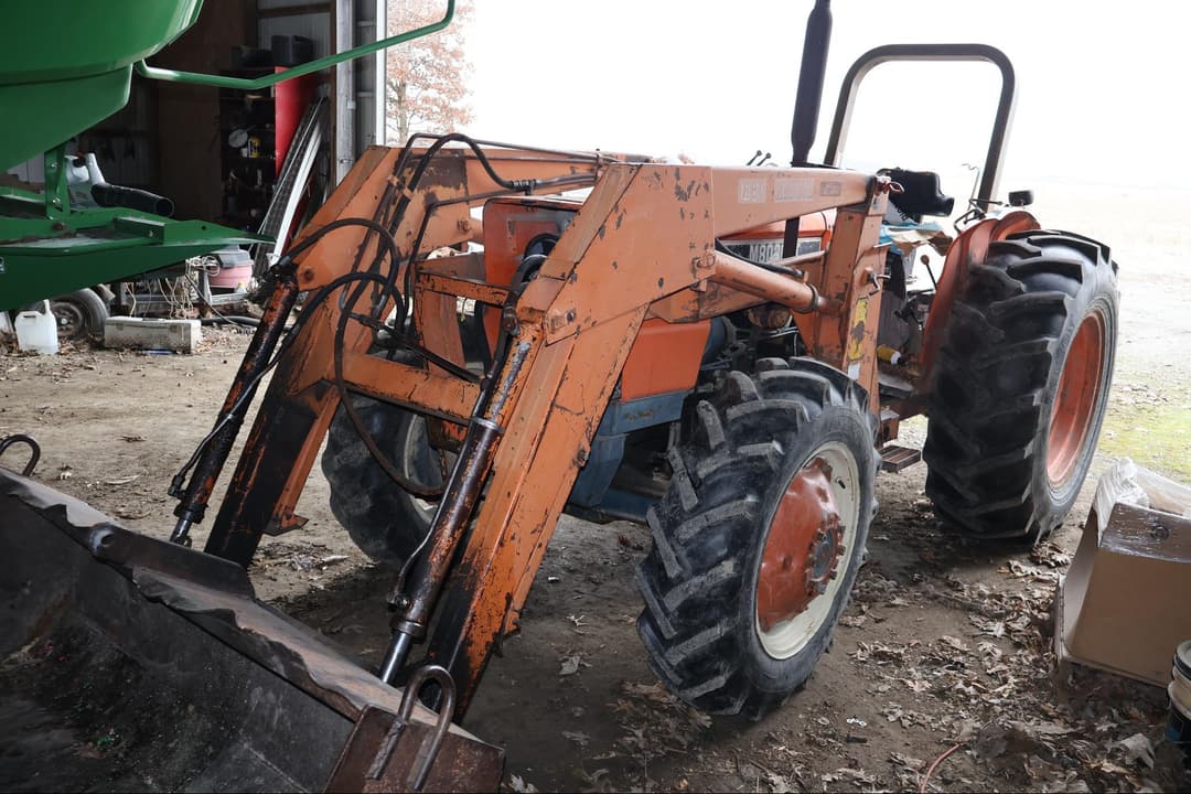 Image of Kubota M8030 Image 0