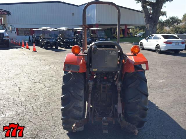 Image of Kubota M8200 equipment image 4