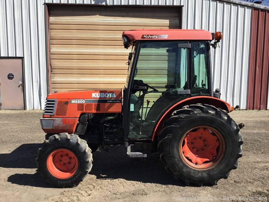 Main image Kubota M8200