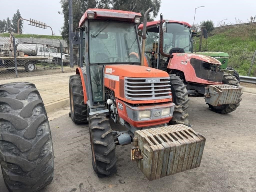 Image of Kubota M8200 Image 0