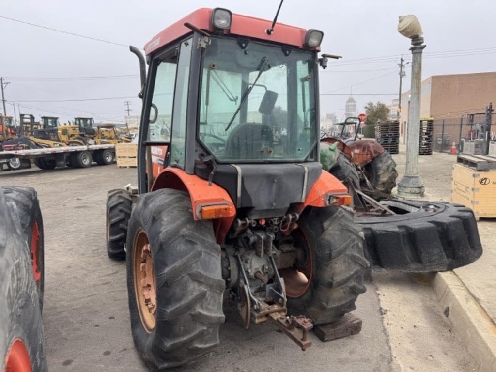 Image of Kubota M8200 Image 1