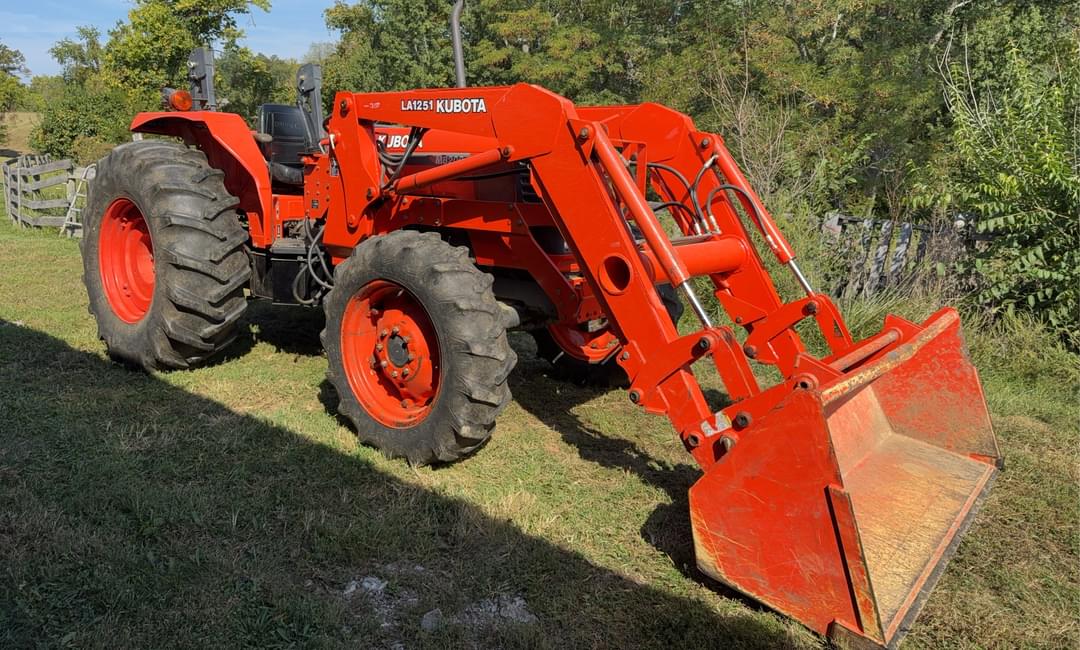 Image of Kubota M8200 Primary image