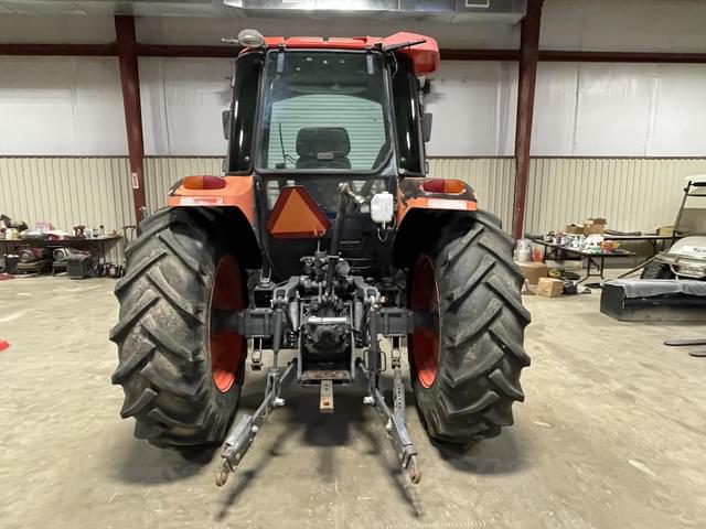 Image of Kubota M8540 equipment image 4
