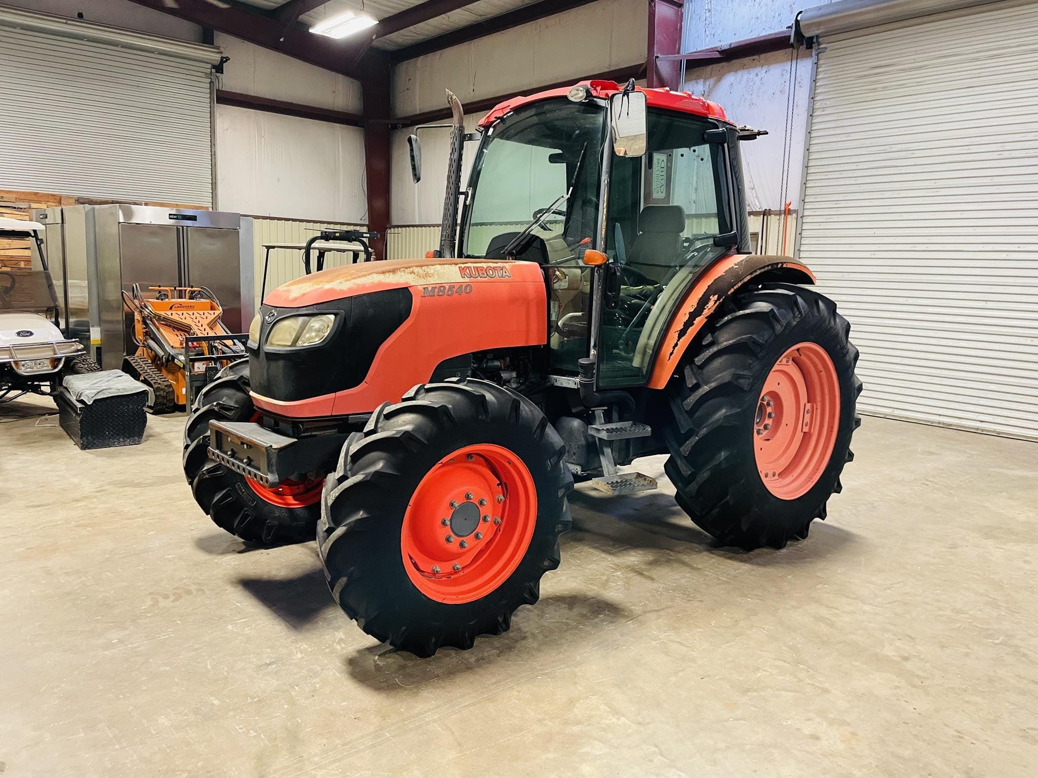 Kubota M8540 Equipment Image0