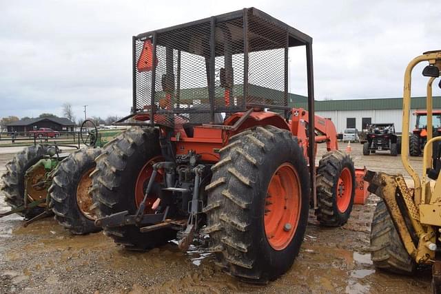 Image of Kubota M8540 equipment image 2