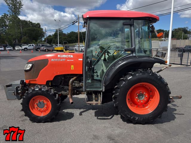 Image of Kubota M8540 equipment image 2