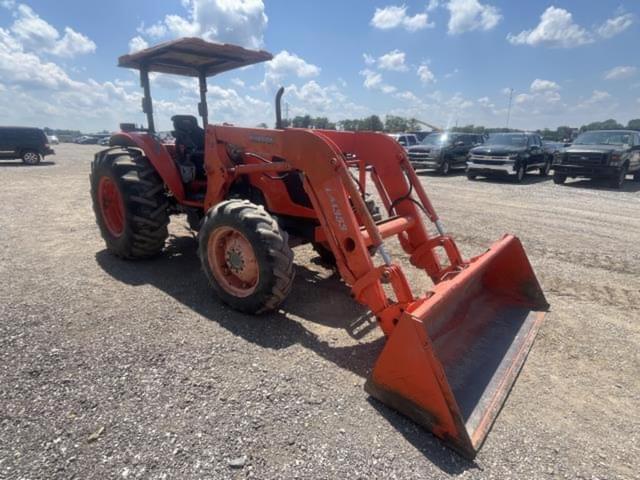 Image of Kubota M8540 equipment image 3