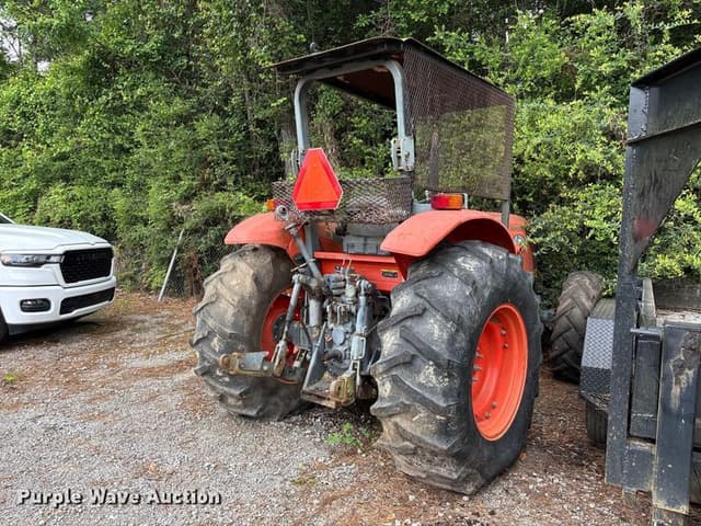 Image of Kubota M8540 equipment image 2